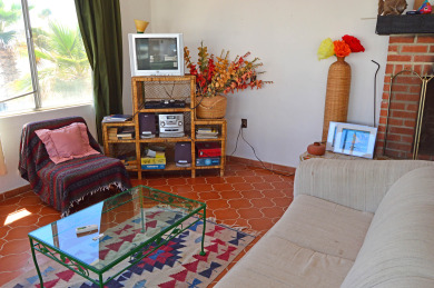  Ad# 23001 lake house for rent on LakeHouseVacations.com, lakehouse, lake home rental, lakehome for rent, vacation, holiday, lodging, lake