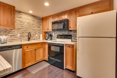 Lake House Lake Village Retreat, 3 bedroom close to downtown (LV100B), , on Lake Tahoe - Stateline	 in Nevada - Lakehouse Vacation Rental - Lake Home for rent on LakeHouseVacations.com
