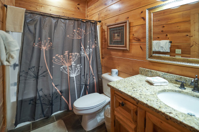  Ad# 23010 lake house for rent on LakeHouseVacations.com, lakehouse, lake home rental, lakehome for rent, vacation, holiday, lodging, lake