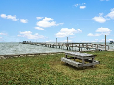 Lake House Tranquil Bay! Pool, Pier, Tennis Courts, Boat Slips, BBQ and so much more!, , on Gulf of Mexico - Aransas Bay in Texas - Lakehouse Vacation Rental - Lake Home for rent on LakeHouseVacations.com