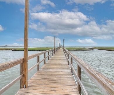 Lake House Tranquil Bay! Pool, Pier, Tennis Courts, Boat Slips, BBQ and so much more!, , on Gulf of Mexico - Aransas Bay in Texas - Lakehouse Vacation Rental - Lake Home for rent on LakeHouseVacations.com