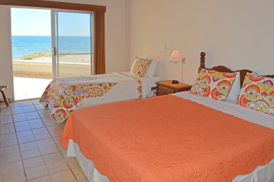 Lake House Playa Romantica Cozy beachfront in Las Conchas w few stairs & awesome views, , on  in Sonora - Lakehouse Vacation Rental - Lake Home for rent on LakeHouseVacations.com