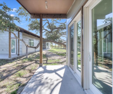 Lake House Super cute cottage with a modern flare! Pier! Kayak ramps! Very Private!, , on Gulf of Mexico - Aransas Bay in Texas - Lakehouse Vacation Rental - Lake Home for rent on LakeHouseVacations.com
