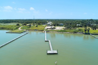 Lake House Super cute cottage with a modern flare! Pier! Kayak ramps! Very Private!, , on Gulf of Mexico - Aransas Bay in Texas - Lakehouse Vacation Rental - Lake Home for rent on LakeHouseVacations.com