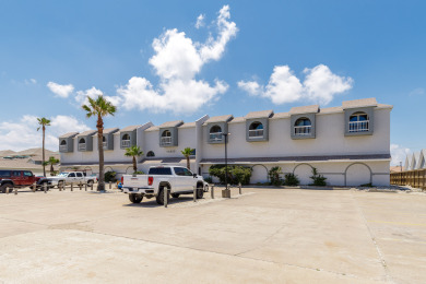 Lake House Charming Studio Loft with Beach Access, Indoor Pool & Hot Tub, , on Gulf of Mexico - Corpus Christi in Texas - Lakehouse Vacation Rental - Lake Home for rent on LakeHouseVacations.com