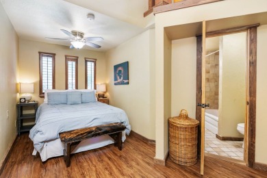 Lake House NEW UNIQUE LAKEFRONT LISTING! Waters edge at Lake Dunlap., , on Guadalupe River - Guadalupe County in Texas - Lakehouse Vacation Rental - Lake Home for rent on LakeHouseVacations.com