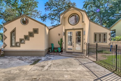 Lake House NEW UNIQUE LAKEFRONT LISTING! Waters edge at Lake Dunlap., , on Guadalupe River - Guadalupe County in Texas - Lakehouse Vacation Rental - Lake Home for rent on LakeHouseVacations.com