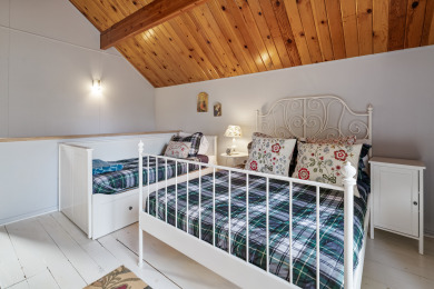 Lake House Newly Renovated Ski Chalet nestled in the woods NEXT to Bear Mountain Slopes!, , on Big Bear Lake in California - Lakehouse Vacation Rental - Lake Home for rent on LakeHouseVacations.com