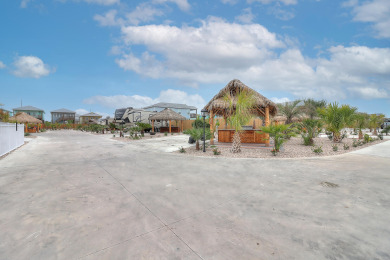 Lake House FREE ELECTRIC! FREE WIFI! FREE LAUNDRY! Heated Pool, Golf Cart Accessible, , on Gulf of Mexico - Port Aransas in Texas - Lakehouse Vacation Rental - Lake Home for rent on LakeHouseVacations.com