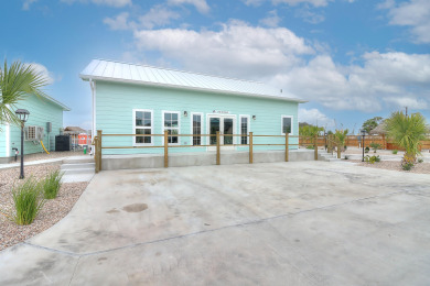 Lake House FREE ELECTRIC! FREE WIFI! FREE LAUNDRY! Heated Pool, Golf Cart Accessible, , on Gulf of Mexico - Port Aransas in Texas - Lakehouse Vacation Rental - Lake Home for rent on LakeHouseVacations.com