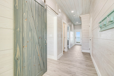 Lake House Waterfront,Community Pool, Personal Hottub,Walk to Bars, Restaurants and Pier, , on Gulf of Mexico - Aransas Bay in Texas - Lakehouse Vacation Rental - Lake Home for rent on LakeHouseVacations.com