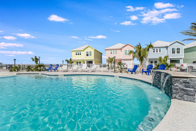 Lake House Waterfront,Community Pool, Personal Hottub,Walk to Bars, Restaurants and Pier, , on Gulf of Mexico - Aransas Bay in Texas - Lakehouse Vacation Rental - Lake Home for rent on LakeHouseVacations.com