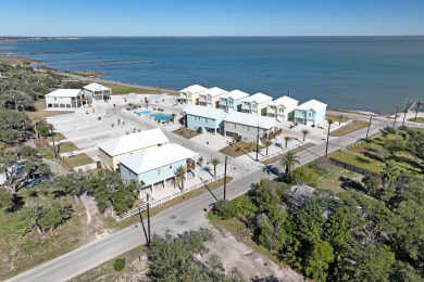 Lake House Waterfront,Community Pool, Personal Hottub,Walk to Bars, Restaurants and Pier, , on Gulf of Mexico - Aransas Bay in Texas - Lakehouse Vacation Rental - Lake Home for rent on LakeHouseVacations.com