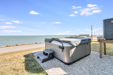 Lake House Waterfront,Community Pool, Personal Hottub,Walk to Bars, Restaurants and Pier, , on Gulf of Mexico - Aransas Bay in Texas - Lakehouse Vacation Rental - Lake Home for rent on LakeHouseVacations.com