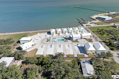 Lake House Waterfront,Community Pool, Personal Hottub,Walk to Bars, Restaurants and Pier, , on Gulf of Mexico - Aransas Bay in Texas - Lakehouse Vacation Rental - Lake Home for rent on LakeHouseVacations.com