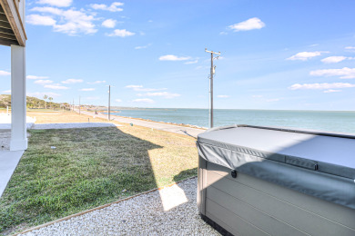 Lake House Waterfront,Community Pool, Personal Hottub,Walk to Bars, Restaurants and Pier, , on Gulf of Mexico - Aransas Bay in Texas - Lakehouse Vacation Rental - Lake Home for rent on LakeHouseVacations.com