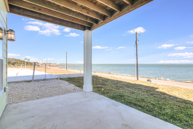 Lake House Waterfront,Community Pool, Personal Hottub,Walk to Bars, Restaurants and Pier, , on Gulf of Mexico - Aransas Bay in Texas - Lakehouse Vacation Rental - Lake Home for rent on LakeHouseVacations.com