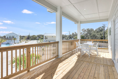 Lake House Waterfront,Community Pool, Walk to Bars, Restaurants and Pier, , on Gulf of Mexico - Aransas Bay in Texas - Lakehouse Vacation Rental - Lake Home for rent on LakeHouseVacations.com