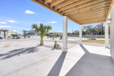 Lake House Waterfront,Community Pool, Walk to Bars, Restaurants and Pier, , on Gulf of Mexico - Aransas Bay in Texas - Lakehouse Vacation Rental - Lake Home for rent on LakeHouseVacations.com