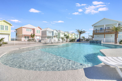 Lake House Waterfront,Community Pool, Walk to Bars, Restaurants and Pier, , on Gulf of Mexico - Aransas Bay in Texas - Lakehouse Vacation Rental - Lake Home for rent on LakeHouseVacations.com