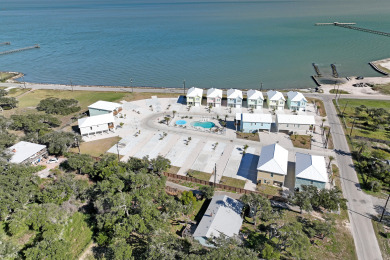 Lake House Waterfront,Community Pool, Walk to Bars, Restaurants and Pier, , on Gulf of Mexico - Aransas Bay in Texas - Lakehouse Vacation Rental - Lake Home for rent on LakeHouseVacations.com