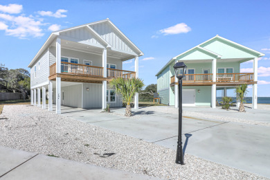 Lake House Waterfront,Community Pool, Walk to Bars, Restaurants and Pier, , on Gulf of Mexico - Aransas Bay in Texas - Lakehouse Vacation Rental - Lake Home for rent on LakeHouseVacations.com