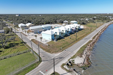 Lake House Waterfront,Community Pool, Walk to Bars, Restaurants and Pier, , on Gulf of Mexico - Aransas Bay in Texas - Lakehouse Vacation Rental - Lake Home for rent on LakeHouseVacations.com