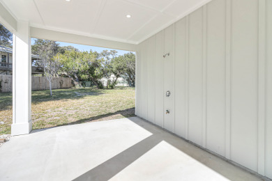 Lake House Waterfront,Community Pool, Walk to Bars, Restaurants and Pier, , on Gulf of Mexico - Aransas Bay in Texas - Lakehouse Vacation Rental - Lake Home for rent on LakeHouseVacations.com