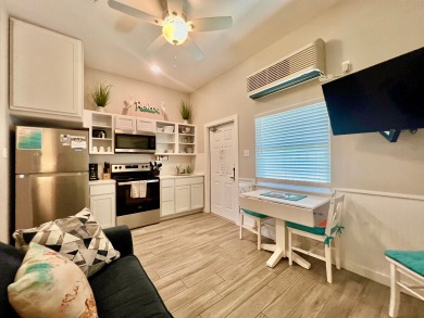 Lake House Aruba Bay Escape Two Heated Pools, Close to Beach, and Family-Friendly Fun!, , on Gulf of Mexico - Corpus Christi in Texas - Lakehouse Vacation Rental - Lake Home for rent on LakeHouseVacations.com
