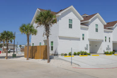 Lake House Family & Pet-Friendly, w2 Amazing Pools, Waterfront, & Close to the Beach, , on Gulf of Mexico - Corpus Christi in Texas - Lakehouse Vacation Rental - Lake Home for rent on LakeHouseVacations.com