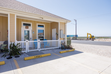 Lake House Cozy Pet-Friendly Beachside Retreat Perfect for Family or Romantic Getaways!, , on Gulf of Mexico - Corpus Christi in Texas - Lakehouse Vacation Rental - Lake Home for rent on LakeHouseVacations.com