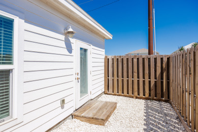 Lake House Luxurious Beachside Townhome wPrivate Patio & Resort Amenities. Pet-Friendly, , on Gulf of Mexico - Corpus Christi in Texas - Lakehouse Vacation Rental - Lake Home for rent on LakeHouseVacations.com
