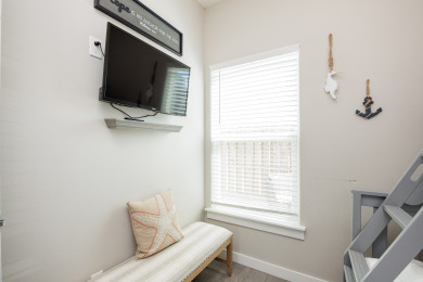Lake House Luxurious Beachside Townhome wPrivate Patio & Resort Amenities. Pet-Friendly, , on Gulf of Mexico - Corpus Christi in Texas - Lakehouse Vacation Rental - Lake Home for rent on LakeHouseVacations.com