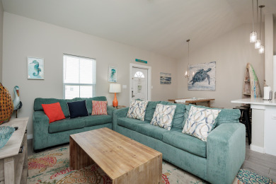 Lake House Luxurious Beachside Townhome wPrivate Patio & Resort Amenities. Pet-Friendly, , on Gulf of Mexico - Corpus Christi in Texas - Lakehouse Vacation Rental - Lake Home for rent on LakeHouseVacations.com