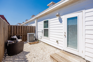 Lake House Luxurious Beachside Townhome wPrivate Patio & Resort Amenities. Pet-Friendly, , on Gulf of Mexico - Corpus Christi in Texas - Lakehouse Vacation Rental - Lake Home for rent on LakeHouseVacations.com