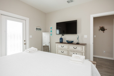 Lake House Luxurious Beachside Townhome wPrivate Patio & Resort Amenities. Pet-Friendly, , on Gulf of Mexico - Corpus Christi in Texas - Lakehouse Vacation Rental - Lake Home for rent on LakeHouseVacations.com