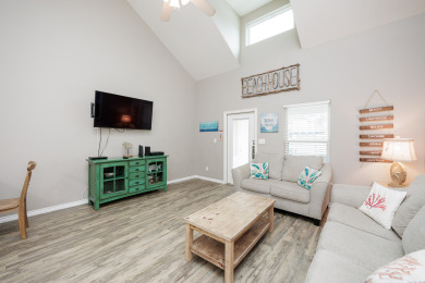 Lake House Spacious Pet-Friendly Townhome with Heated Pool & Steps to the Beach, , on Gulf of Mexico - Corpus Christi in Texas - Lakehouse Vacation Rental - Lake Home for rent on LakeHouseVacations.com