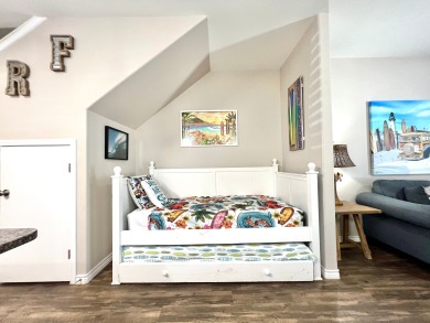 Lake House Pet-Friendly Townhome Walking Distance to the Beach w2 Heated Pools, , on Gulf of Mexico - Corpus Christi in Texas - Lakehouse Vacation Rental - Lake Home for rent on LakeHouseVacations.com