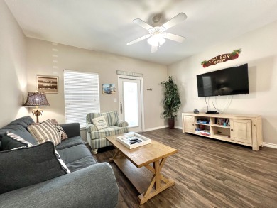 Lake House Pet-Friendly Townhome Walking Distance to the Beach w2 Heated Pools, , on Gulf of Mexico - Corpus Christi in Texas - Lakehouse Vacation Rental - Lake Home for rent on LakeHouseVacations.com