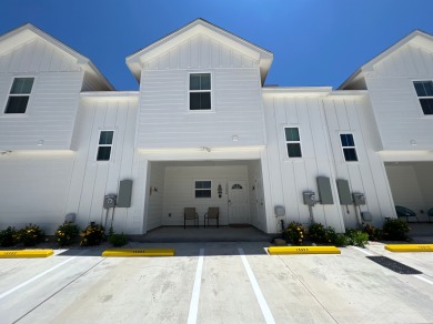 Lake House Luxurious Family Retreat Near Beach, Private Patio, Two Resort Pools, & more!, , on Gulf of Mexico - Corpus Christi in Texas - Lakehouse Vacation Rental - Lake Home for rent on LakeHouseVacations.com