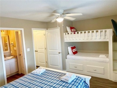 Lake House Time to Make Waves Spacious Townhouse Steps from the Beach is Ready For You, , on Gulf of Mexico - Corpus Christi in Texas - Lakehouse Vacation Rental - Lake Home for rent on LakeHouseVacations.com