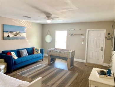 Lake House Time to Make Waves Spacious Townhouse Steps from the Beach is Ready For You, , on Gulf of Mexico - Corpus Christi in Texas - Lakehouse Vacation Rental - Lake Home for rent on LakeHouseVacations.com