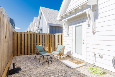 Lake House Bring Your Pups Pet-Friendly Townhome Near the Surf and Sand, , on Gulf of Mexico - Corpus Christi in Texas - Lakehouse Vacation Rental - Lake Home for rent on LakeHouseVacations.com
