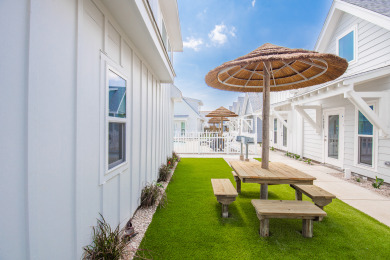 Lake House Bring Your Pups Pet-Friendly Townhome Near the Surf and Sand, , on Gulf of Mexico - Corpus Christi in Texas - Lakehouse Vacation Rental - Lake Home for rent on LakeHouseVacations.com
