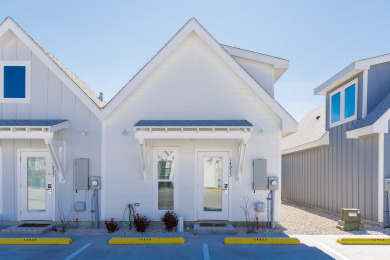 Lake House Bring Your Pups Pet-Friendly Townhome Near the Surf and Sand, , on Gulf of Mexico - Corpus Christi in Texas - Lakehouse Vacation Rental - Lake Home for rent on LakeHouseVacations.com