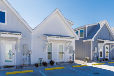 Lake House Bring Your Pups Pet-Friendly Townhome Near the Surf and Sand, , on Gulf of Mexico - Corpus Christi in Texas - Lakehouse Vacation Rental - Lake Home for rent on LakeHouseVacations.com