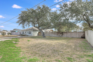 Lake House Pet Friendly, Game Room, Fenced 12 Acre, Outdoor Bar with a TV!, , on Gulf of Mexico - Aransas Bay in Texas - Lakehouse Vacation Rental - Lake Home for rent on LakeHouseVacations.com