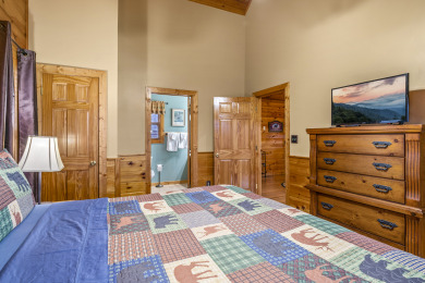 Lake House Mountain Views, Hot Tub and Access to Seasonal Outdoor Pool, , on Douglas Lake in Tennessee - Lakehouse Vacation Rental - Lake Home for rent on LakeHouseVacations.com