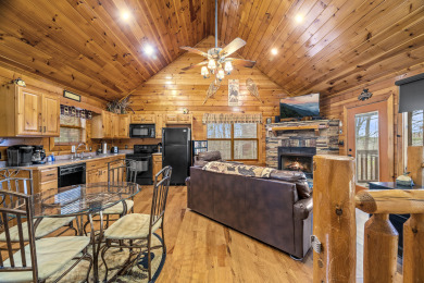 Lake House Mountain Views, Hot Tub and Access to Seasonal Outdoor Pool, , on Douglas Lake in Tennessee - Lakehouse Vacation Rental - Lake Home for rent on LakeHouseVacations.com