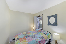 Lake House Lake Front On Lake Wawasee, Second bedroom, queen bed, on Lake Wawasee in Indiana - Lakehouse Vacation Rental - Lake Home for rent on LakeHouseVacations.com